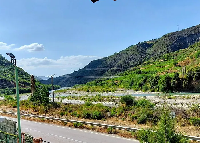 Apartment Sweet Aria *