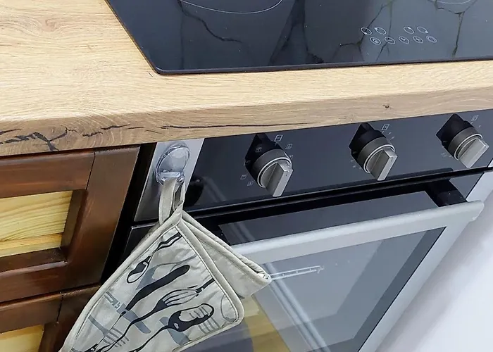 Apartment Sweet Aria