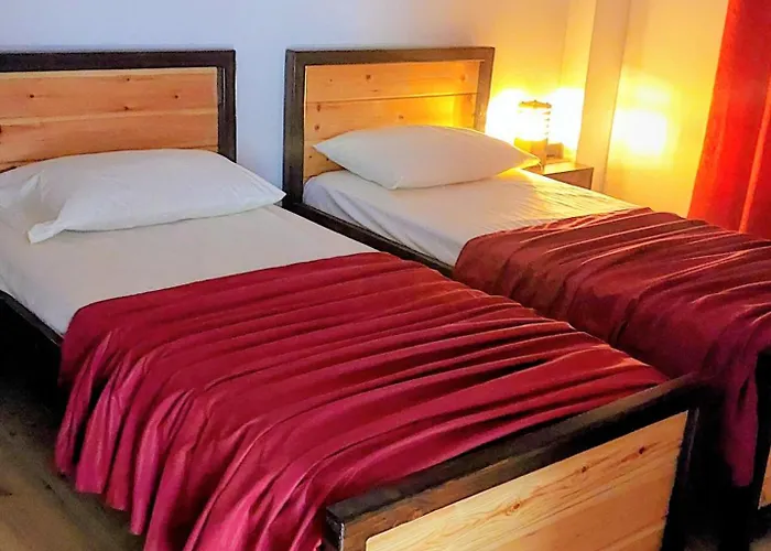 Apartment Sweet Aria *