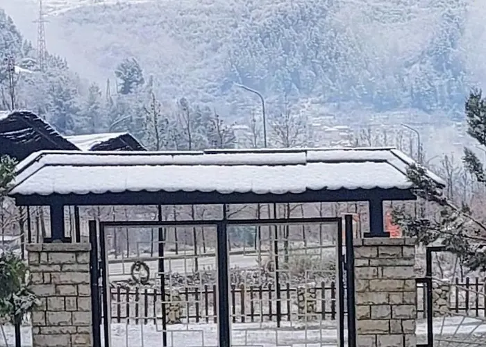 Apartment Sweet Aria *